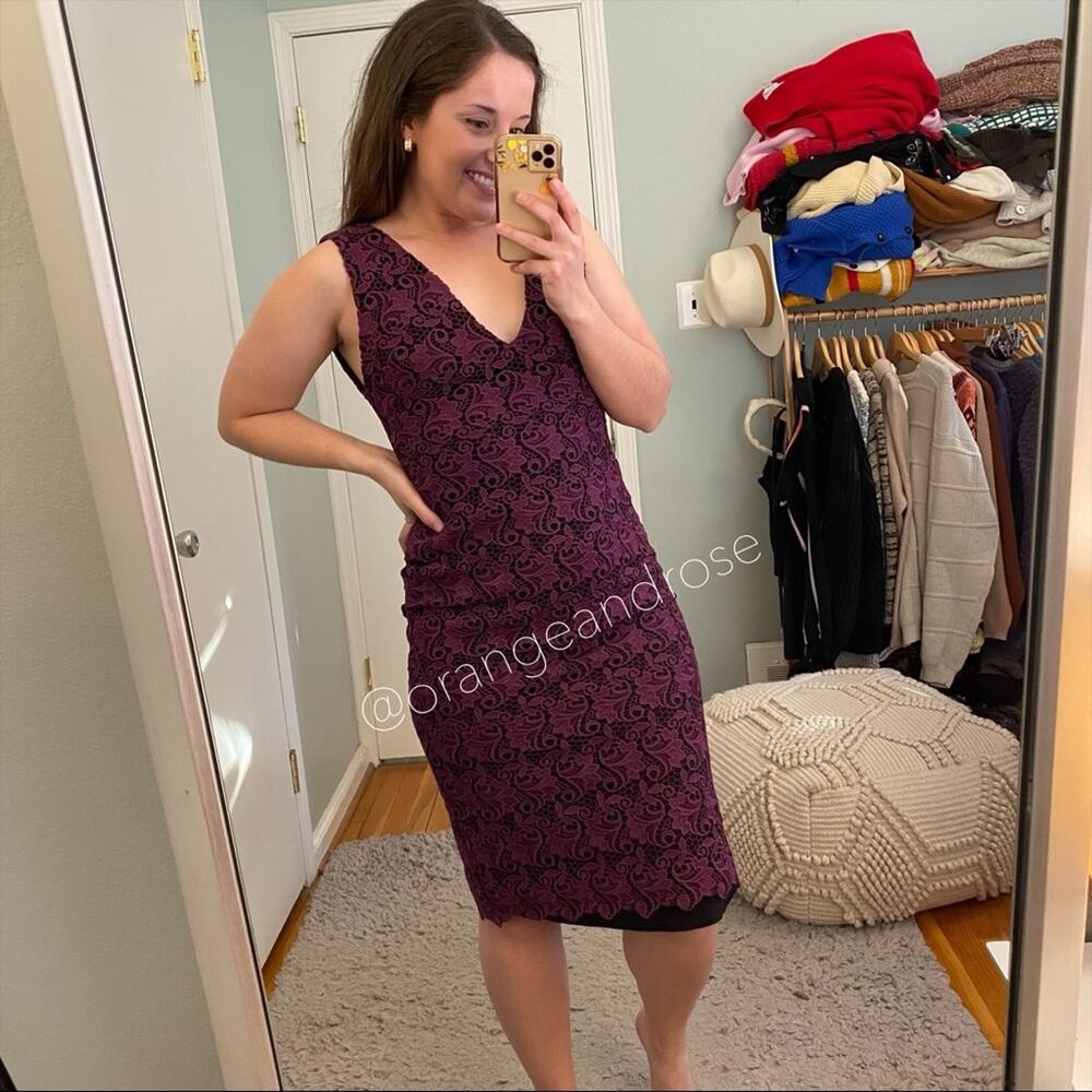 Alice + Olivia Purple Black Lace Floral Intricate V Neck MIDI Gown Dress Event 6 - Picture 8 of 16